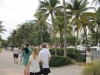 Paseo al lado de la Palya de Miami Beach