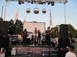 Música en directo tras el partido de polo, Buenos Aires, Argentina